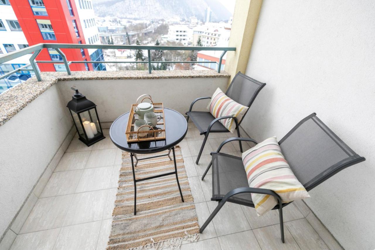 Alure Residences 3 & 24H Self Check-In, Parking In The Garage In The Apartment Building Included, New Building, Terrace, Green Location With A Forest Park With A Lake, Children'S Playground บันสกาบิสตรีตซา ภายนอก รูปภาพ