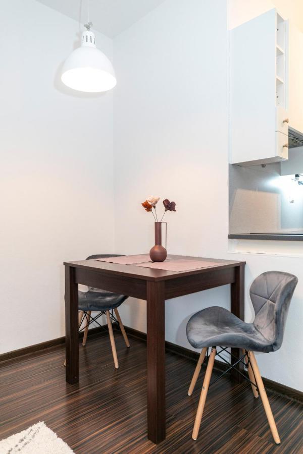 Alure Residences 3 & 24H Self Check-In, Parking In The Garage In The Apartment Building Included, New Building, Terrace, Green Location With A Forest Park With A Lake, Children'S Playground บันสกาบิสตรีตซา ภายนอก รูปภาพ