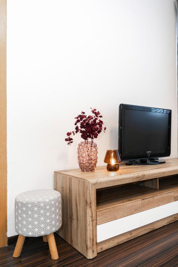 Alure Residences 3 & 24H Self Check-In, Parking In The Garage In The Apartment Building Included, New Building, Terrace, Green Location With A Forest Park With A Lake, Children'S Playground บันสกาบิสตรีตซา ภายนอก รูปภาพ